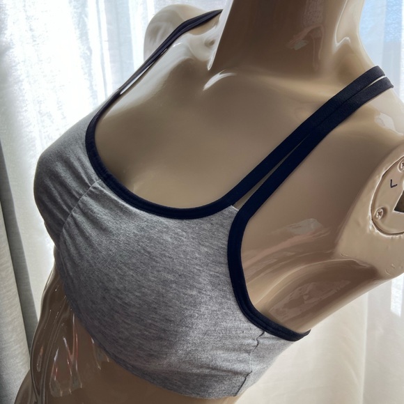 34 fruit of the loom grey and black sports bra - Picture 1 of 12